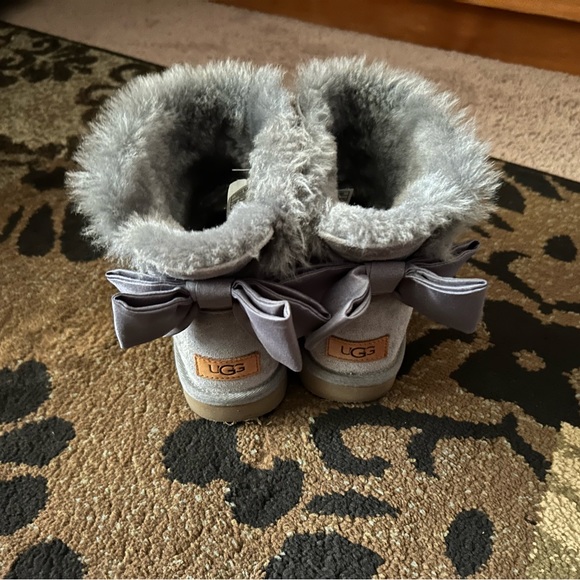 UGG Boots - Picture 2 of 2